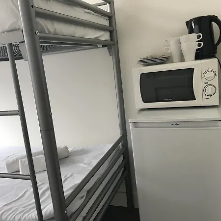 Inhousenights Double Bed and Breakfast
